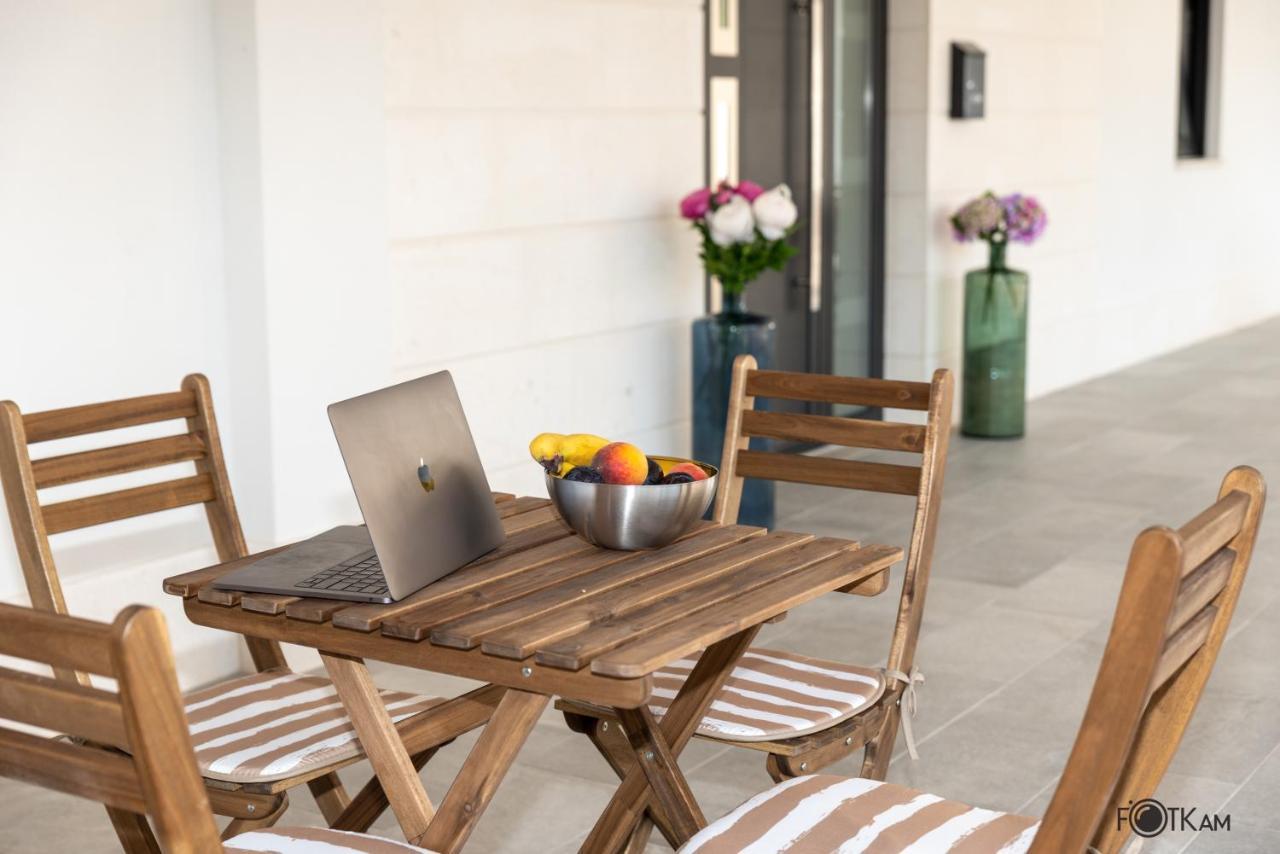 Libar Studio Apartments บาชกาโวดา ภายนอก รูปภาพ